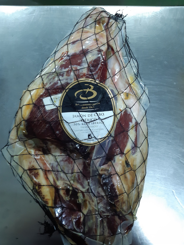 CU.JAMON IBERICO DE CEBO DESHUESADO MONTEBUGO